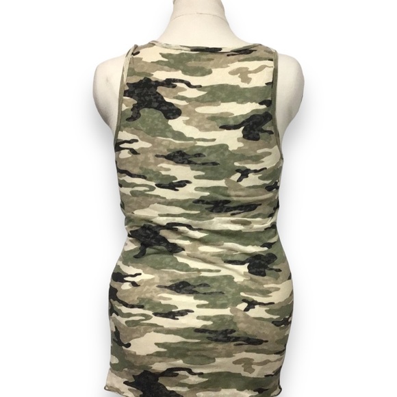 La Mamba Juniors Camo Cross and Crowns with Glitter Graphic Tank - Picture 4 of 15